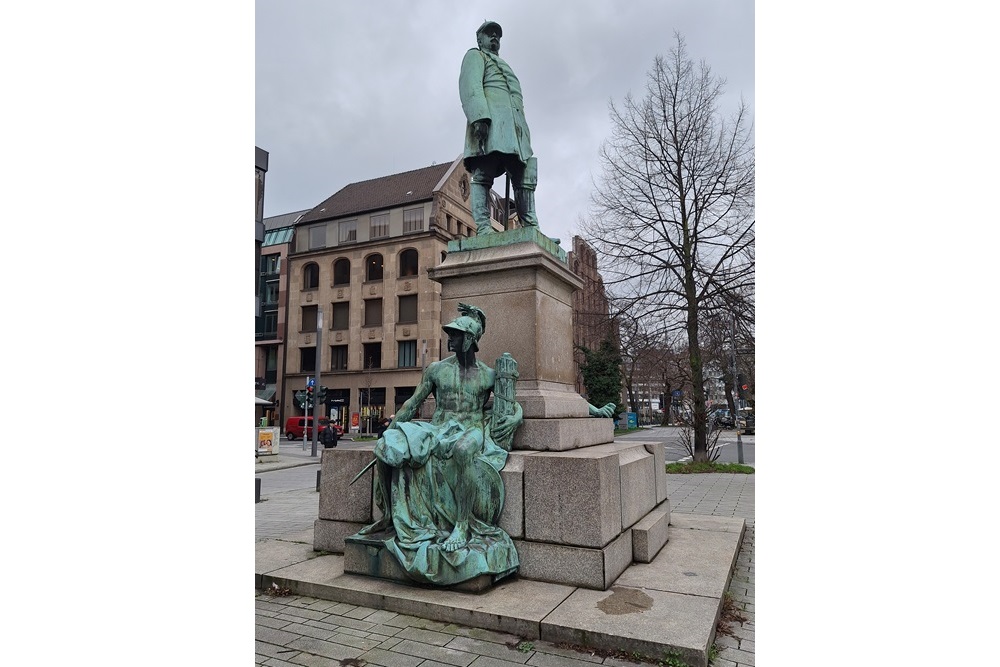 Statue Bismarck #1