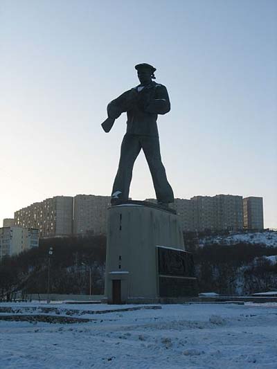 Memorial Defenders of the Artic