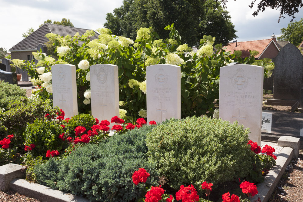 Oorlogsgraven van het Gemenebest Protestantse Begraafplaats Denekamp #1