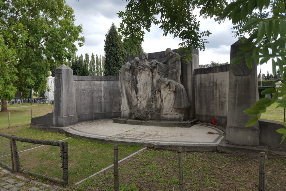 Oorlogsmonument Willebroek #2