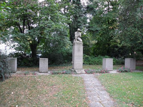 War Memorial Woltorf #1