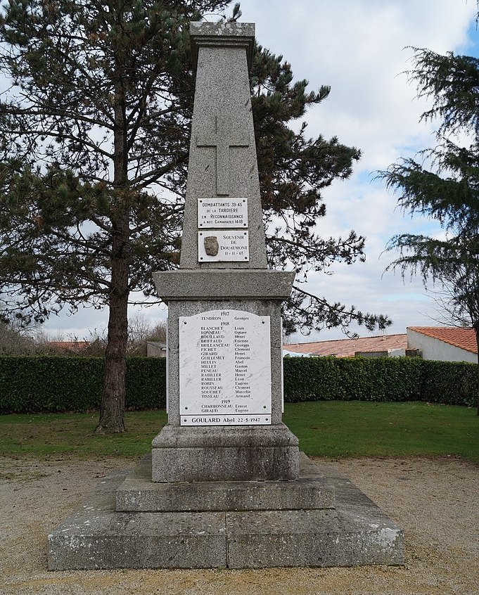 Oorlogsmonument La Tardière #1