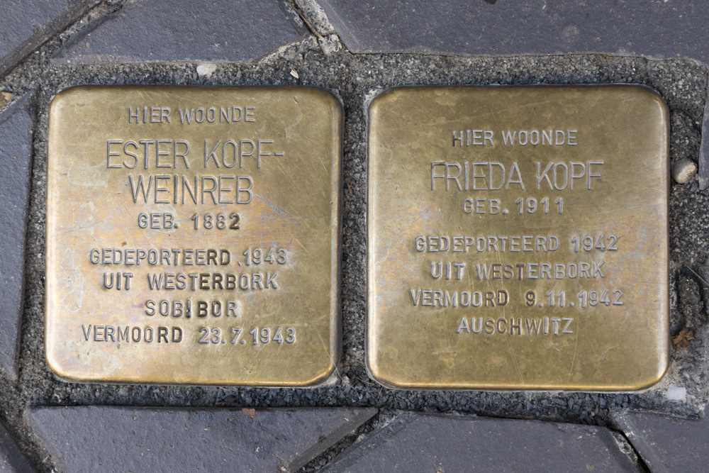 Stolpersteine Muntstraat 9