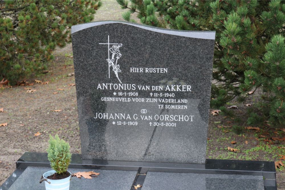 Dutch War Grave Roman Catholic Cemetery Gemonde #2