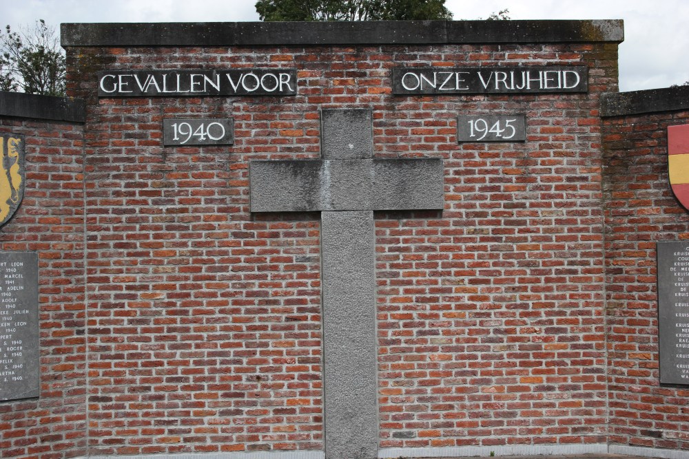 War Memorial Cemetery Kruishoutem #2
