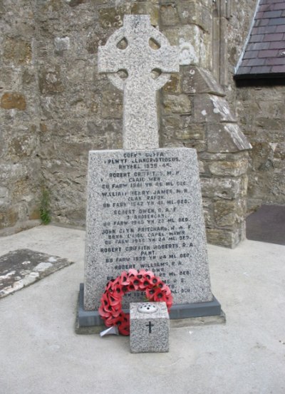 Oorlogsmonument Llangristiolus #1