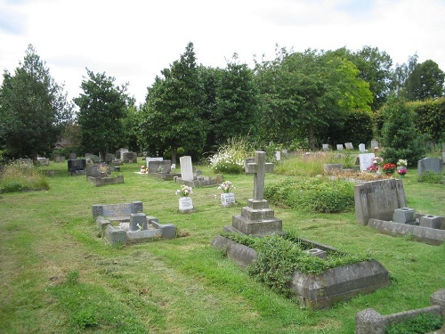 Commonwealth War Graves St Giles Churchyard and Extension #1