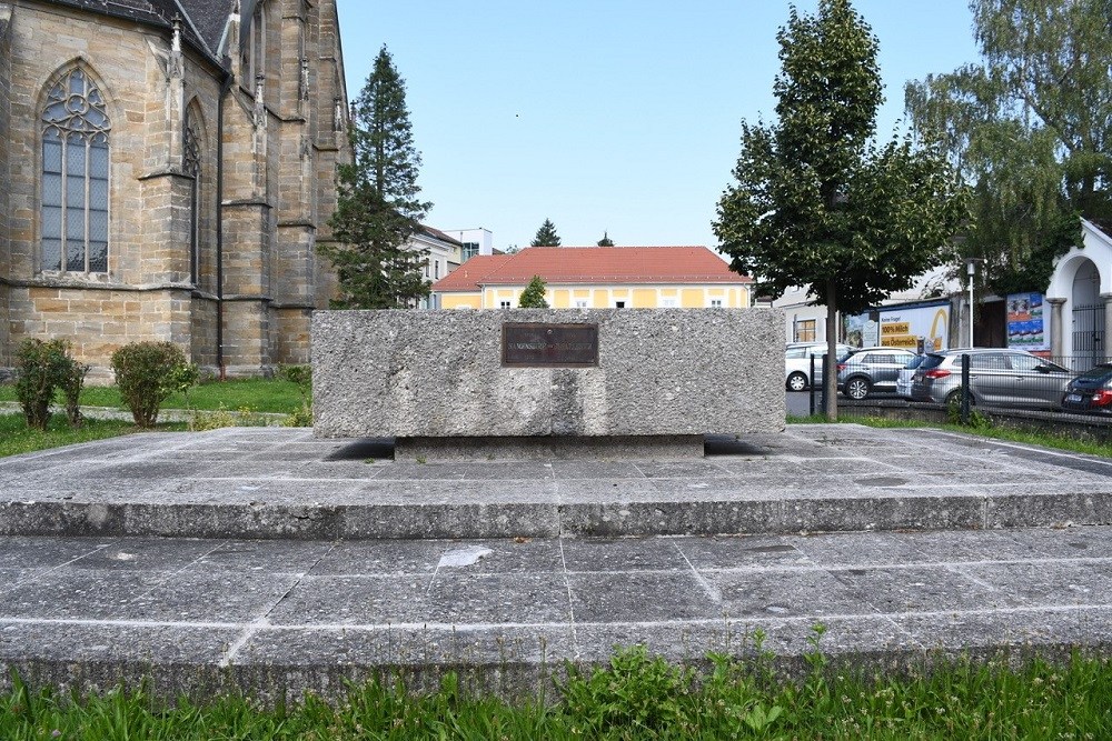 War Memorial Enns #3