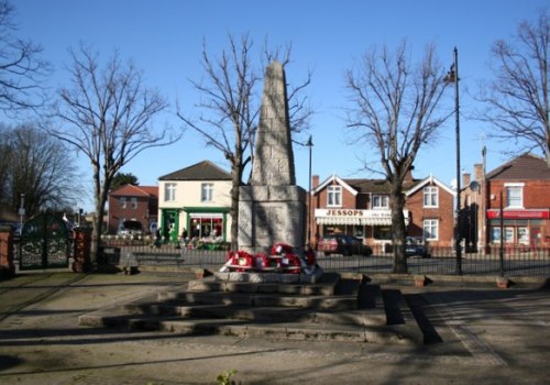 Oorlogsmonument Kirton #1