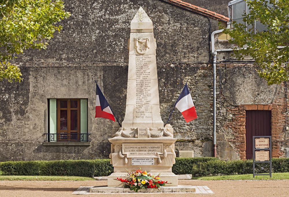 Oorlogsmonument Bourg-Saint-Bernard #1