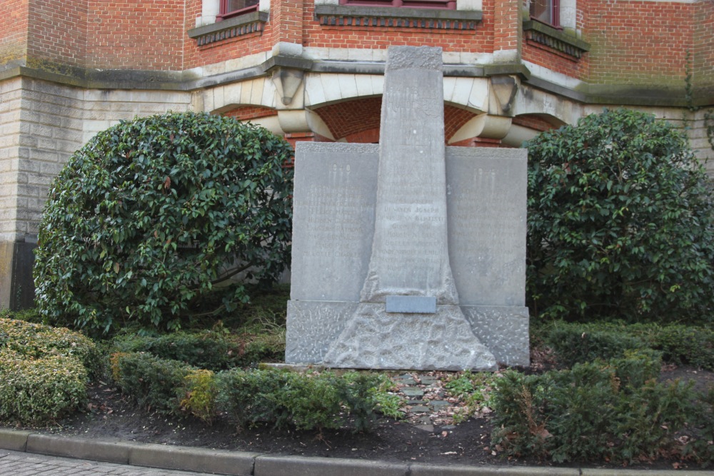 Oorlogsmonument Hoeilaart #2