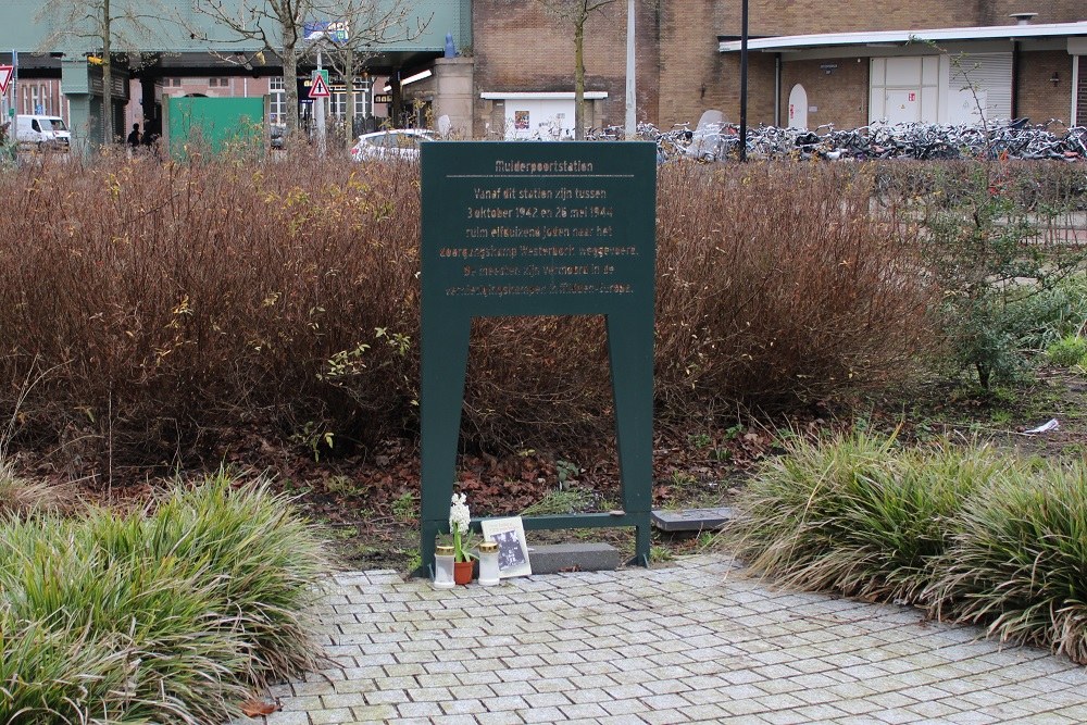 Deportatiemonument Muiderpoortstation