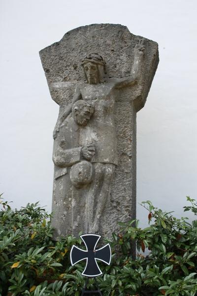 Oorlogsmonument Wershofen #1