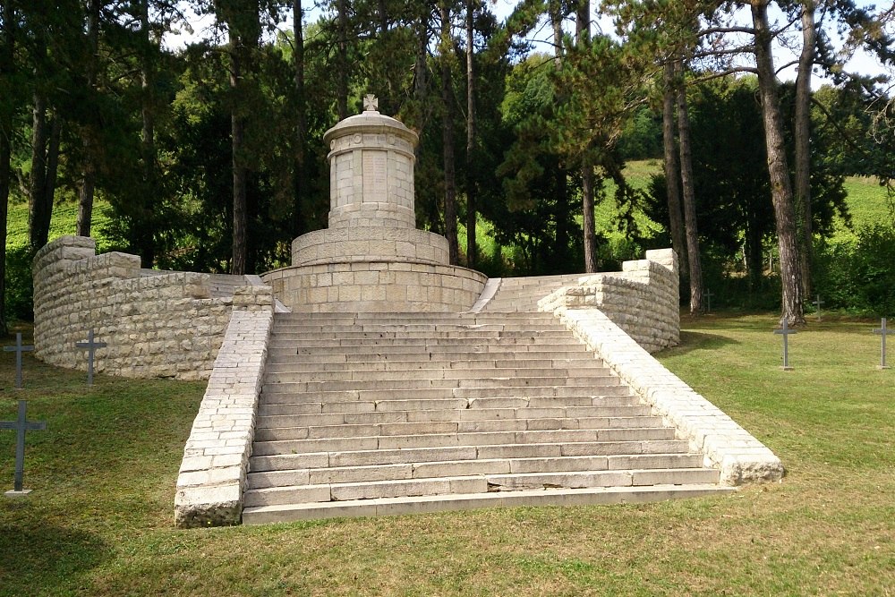 Monument Duitse Begraafplaats Vigneulles-ls-Hattonchtel