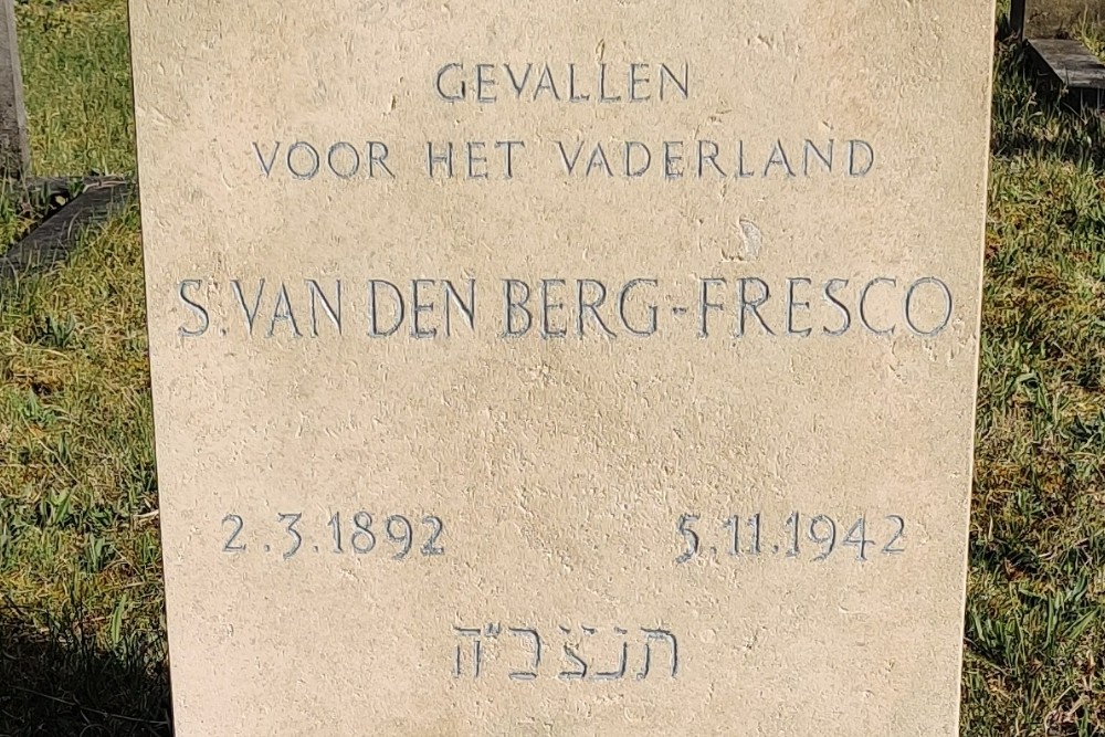 Herdenkingsstenen Joodse Begraafplaats Persijnhof Wassenaar #1