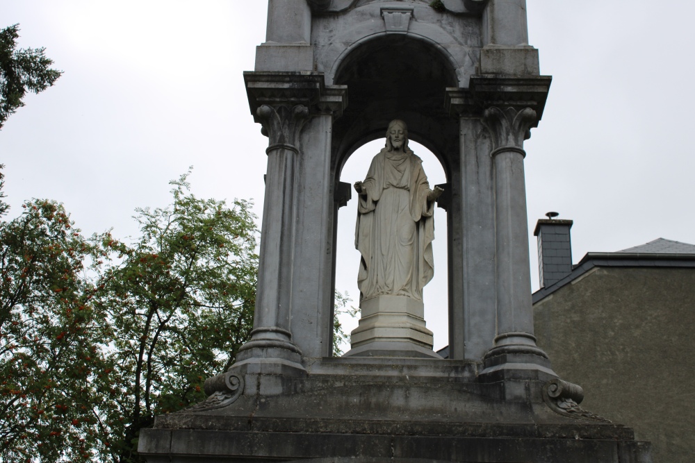 Oorlogsmonument - Heilig Hartbeeld Virton #3