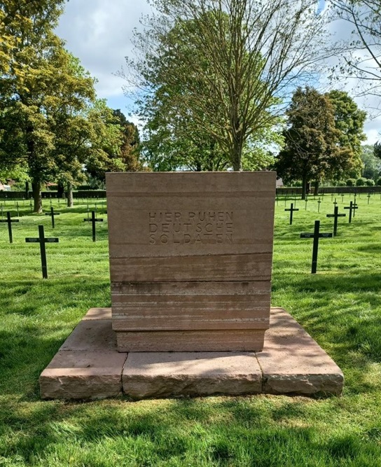 German Cemetery Rumaucourt #4