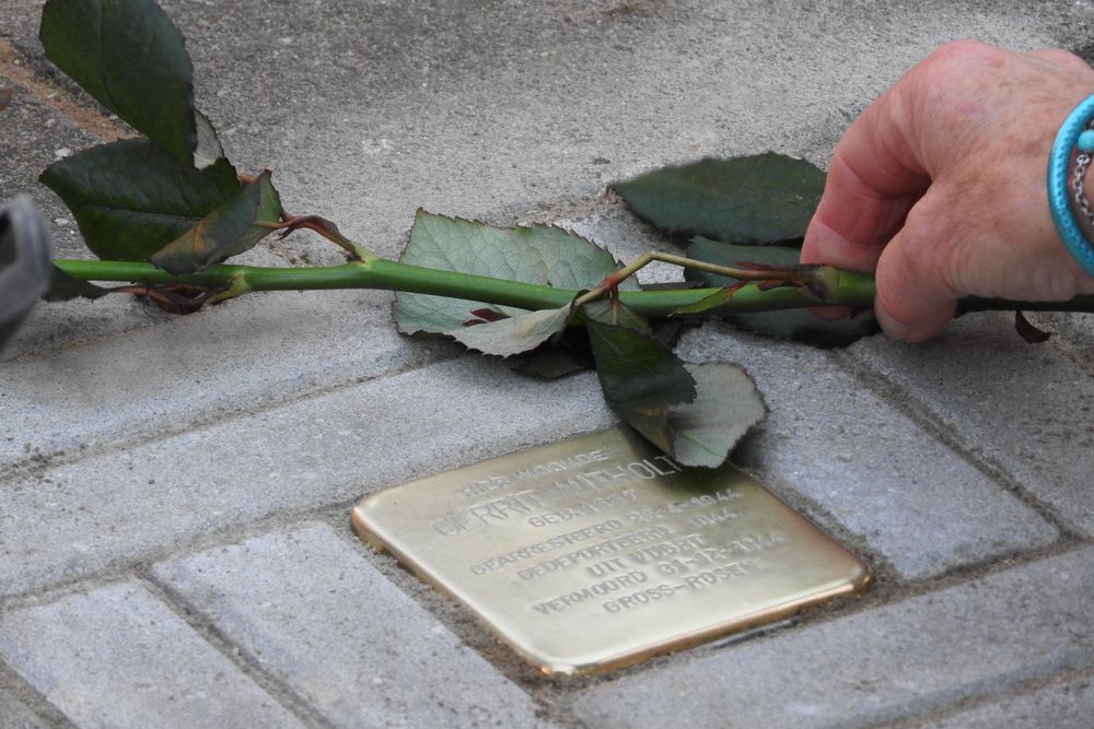 Stolperstein Dorp 110 (nu Enklaan 6) #4