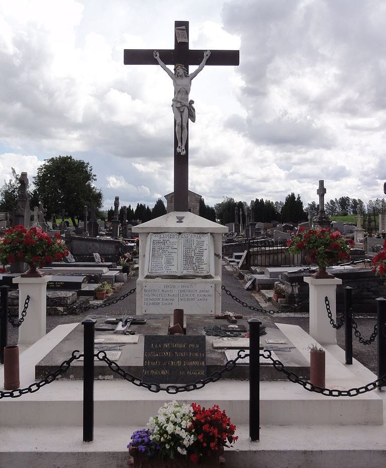 Oorlogsmonument Étreillers #1