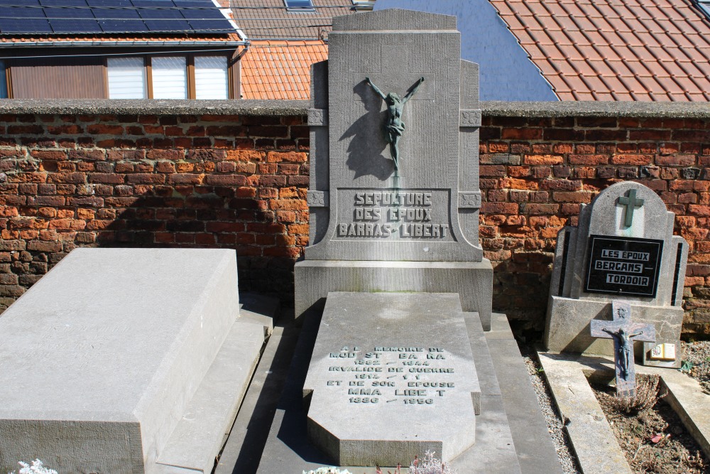 Belgian Graves Veterans Incourt Churchyard #3