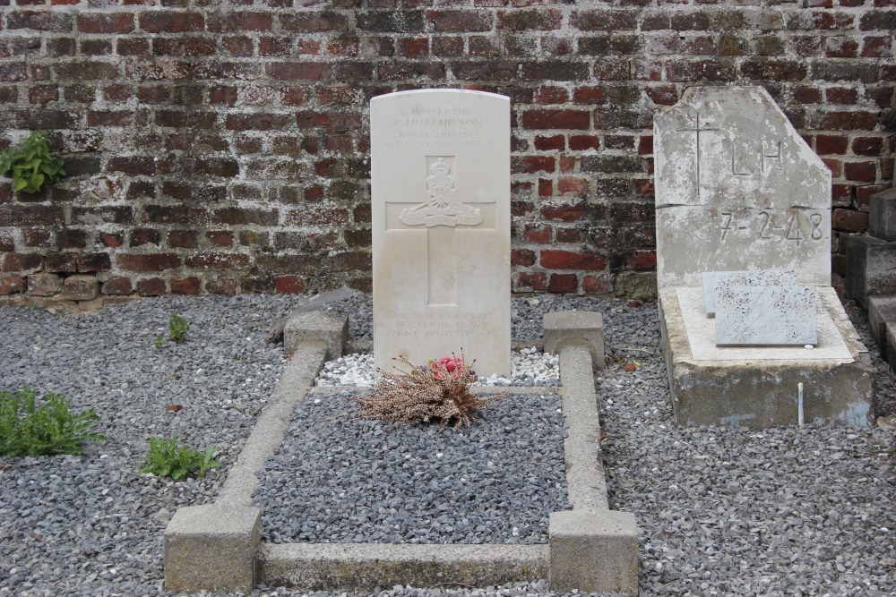 Commonwealth War Grave Willemeau #2