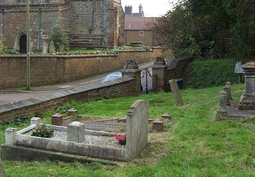 Commonwealth War Grave St. Mary Cemetery