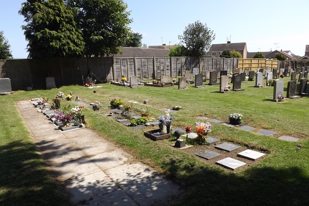 Oorlogsgraven van het Gemenebest St. Mary Churchyard #1