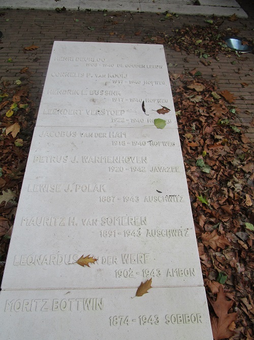 Oorlogsmonument Voorschoten #3