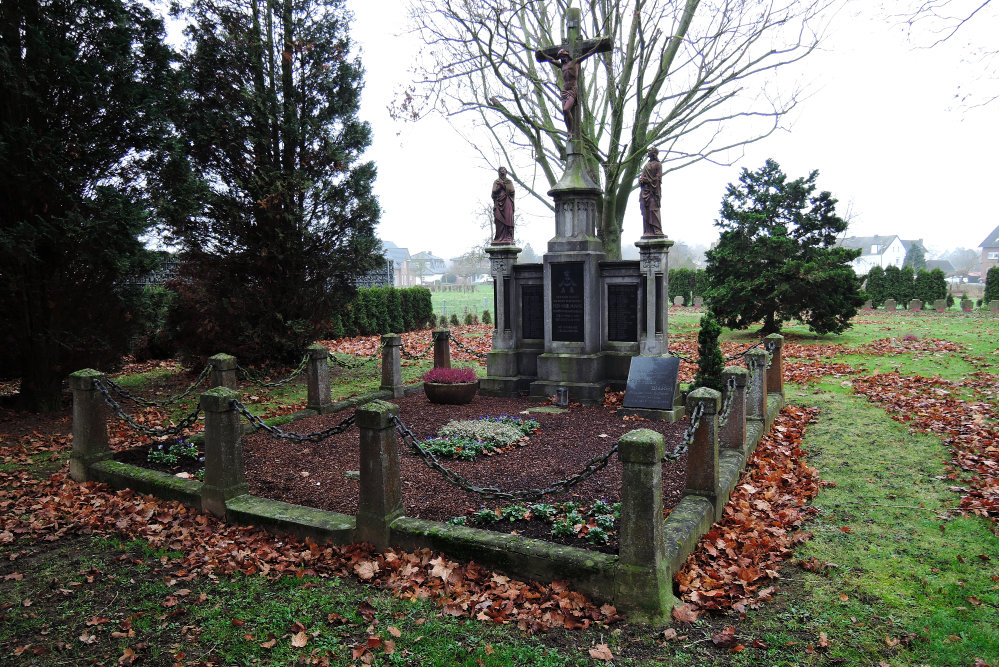 Oorlogsmonument Hilfarth #4