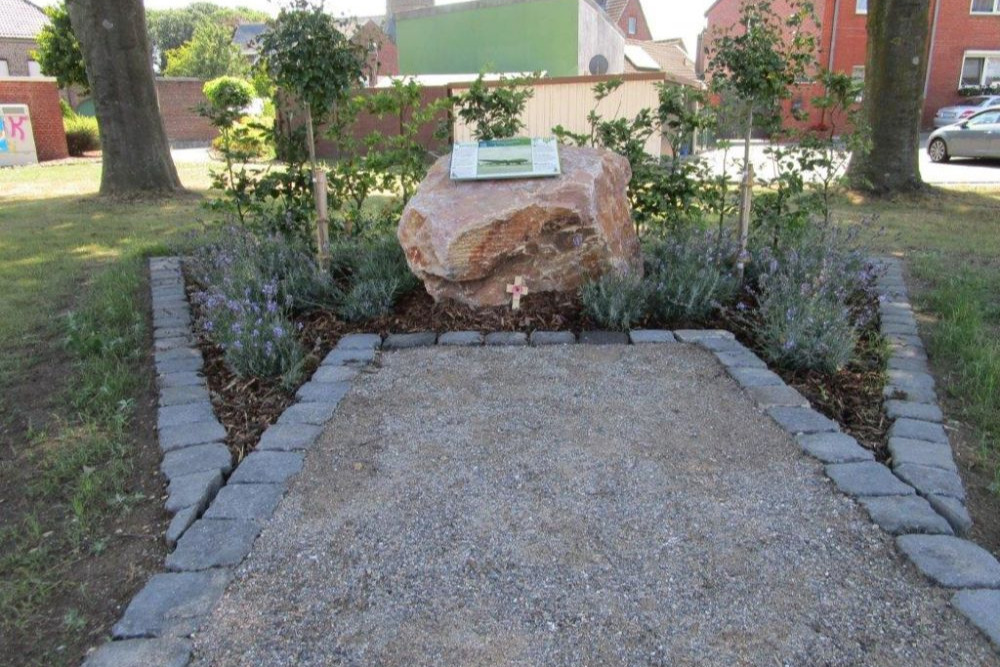 Liberation Route Marker 224: The crash of Lancaster ED737 #1