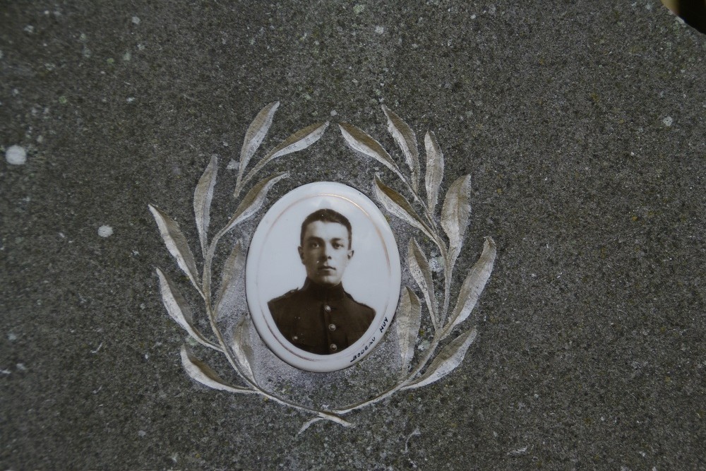 Belgian War Grave Hannche #4