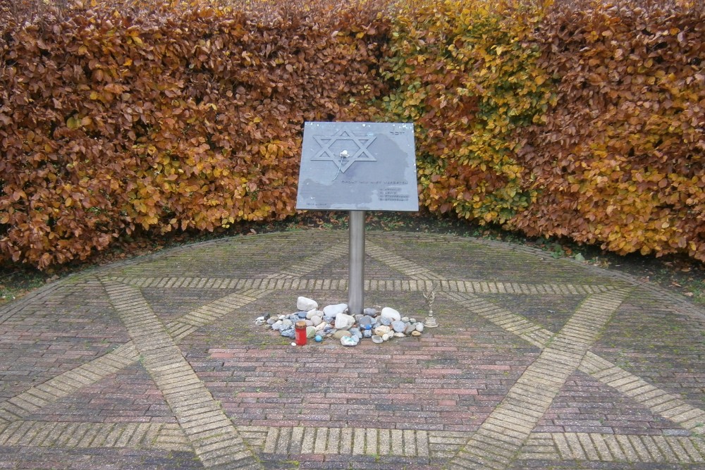 Jewish Memorial Wagenborgen #1