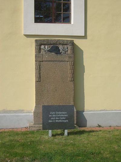 War Memorial Gruna #1