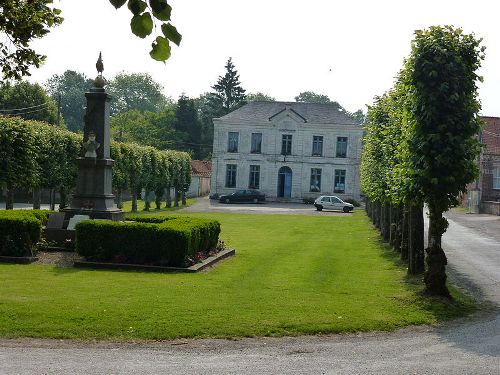 Oorlogsmonument Bomy #1