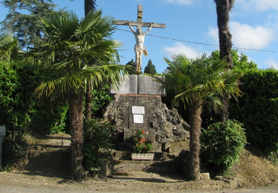 Oorlogsmonument Couloumé-Mondebat #1