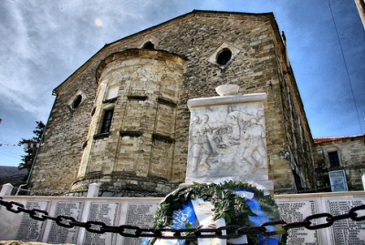 Monument Massamoord Klissoura #1