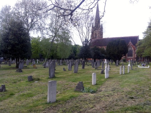 Oorlogsgraven van het Gemenebest St. Mary Churchyard #1