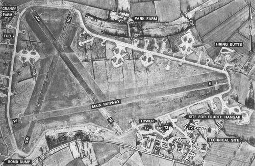 RAF Shipdham Restanten en 44th Bomb. Group Monument #5