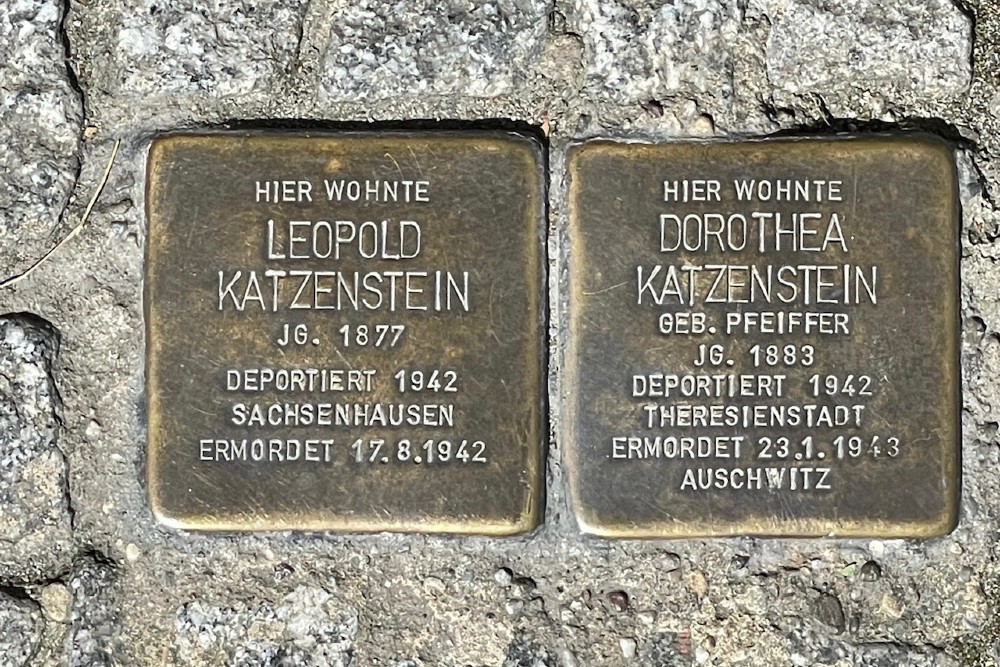 Stolpersteine Wilhelmstraße 42