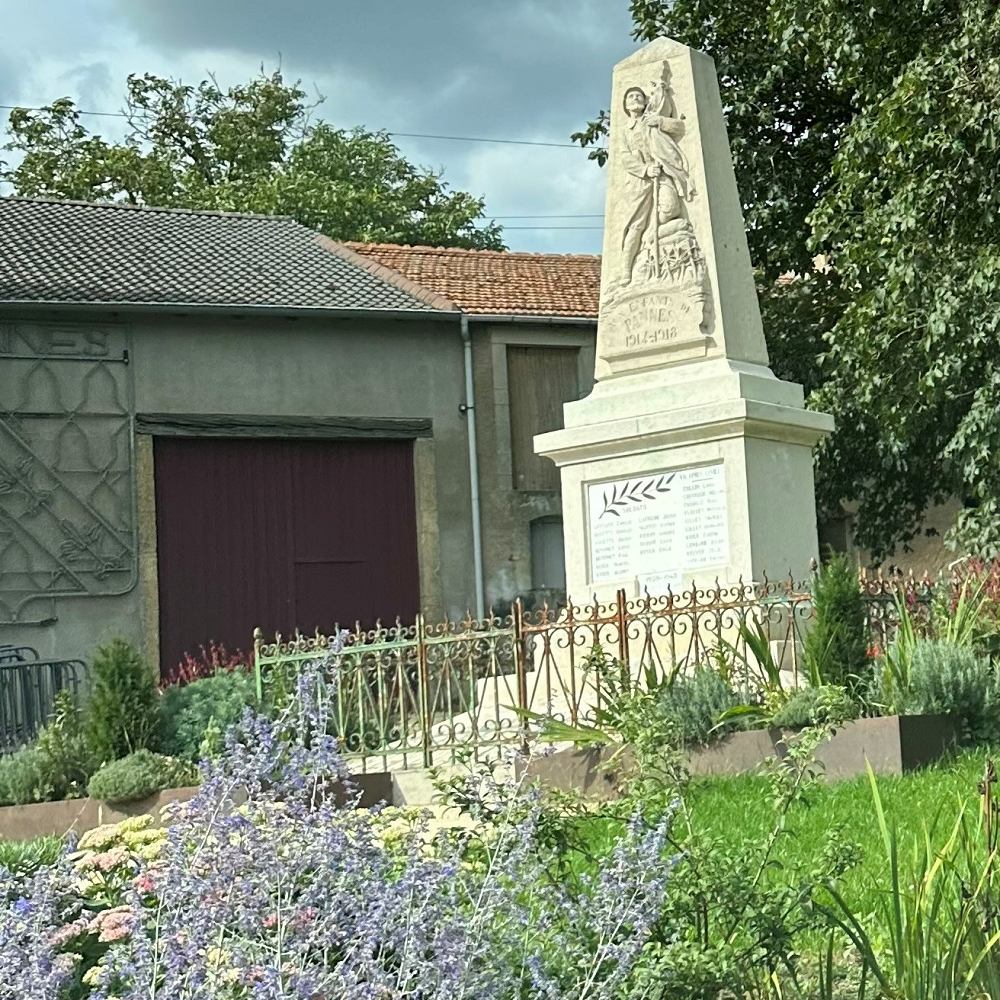 War Monument Pannes #2