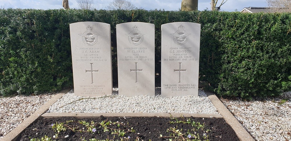 Commonwealth War Graves Reformed Churchyard Benschop #3