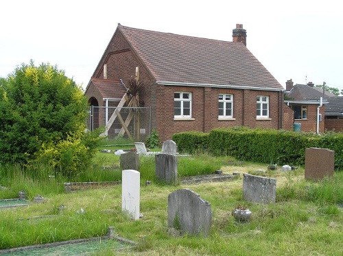 Commonwealth War Grave Ramsden Heath Congregational Chapelyard #1