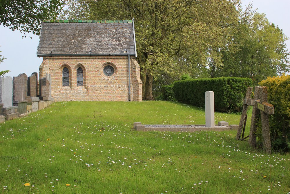 Commonwealth War Grave Oostkerke #2