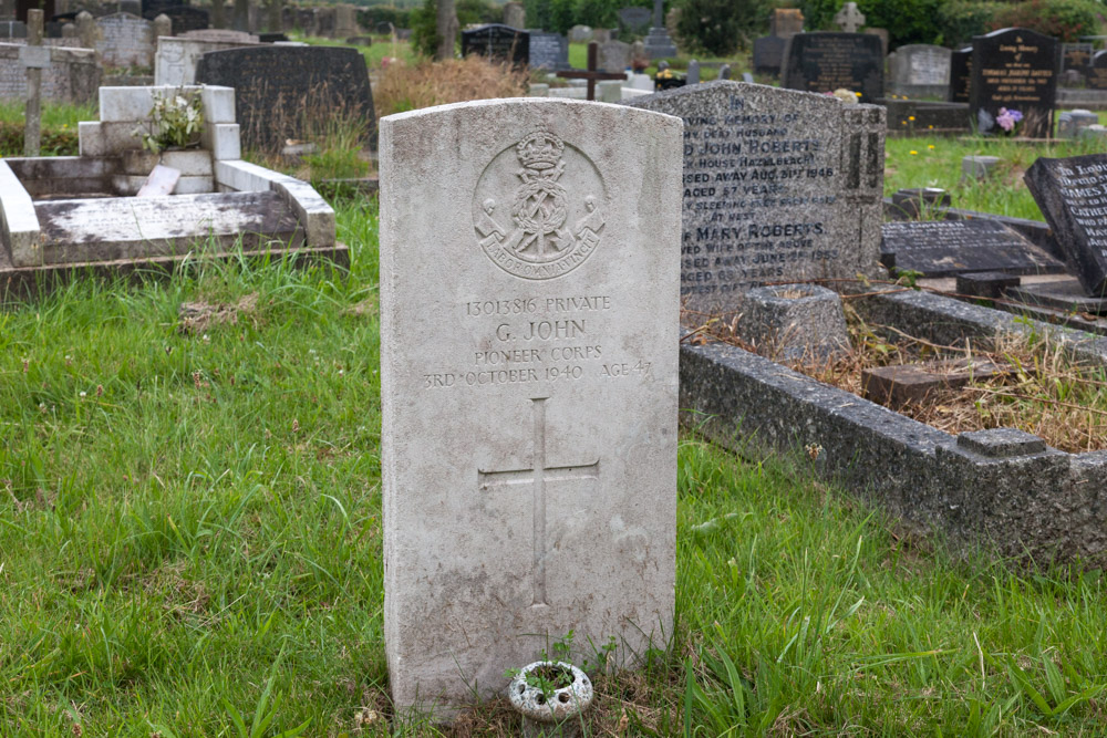 Oorlogsgraven van het Gemenebest Honeyborough Cemetery #2