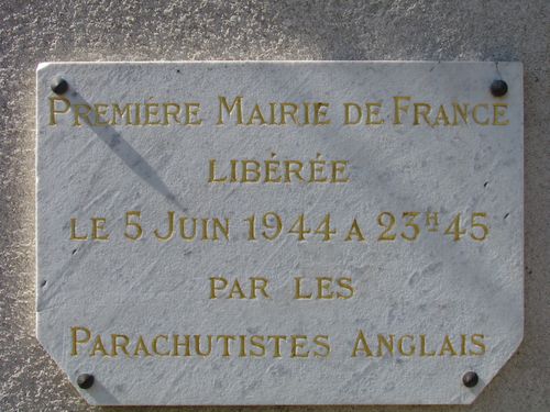 Plaque First Liberated Town Hall Bénouville #1