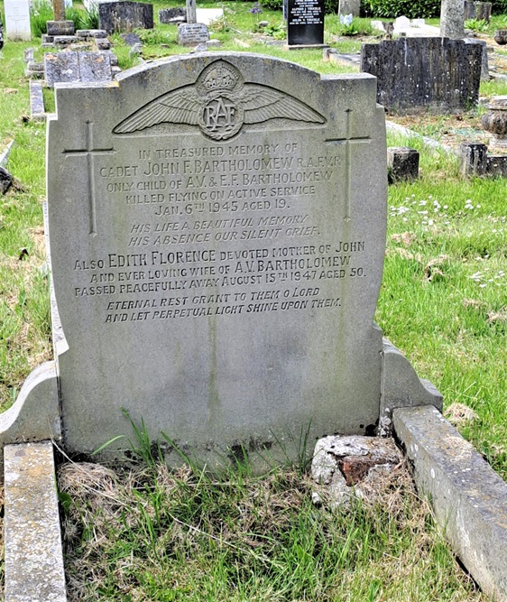 Commonwealth War Graves Devizes Cemetery #5