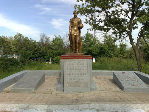 Mass Grave Soviet Soldiers Novgorodsk (B) #1
