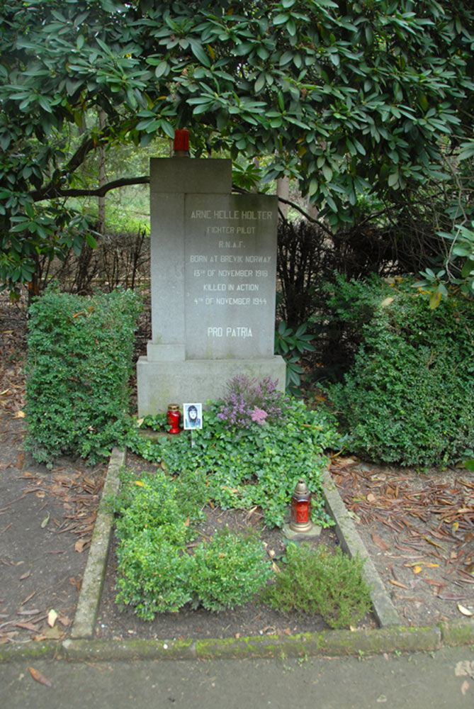 Norwegian War Grave Churchyard Monastery St. Ludwig Vlodrop #5