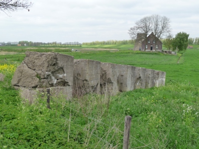 German Tank Barrier Lage Zwaluwe