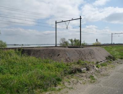 Duitse Luchtafweergeschutsopstelling Moerdijkbrug #2